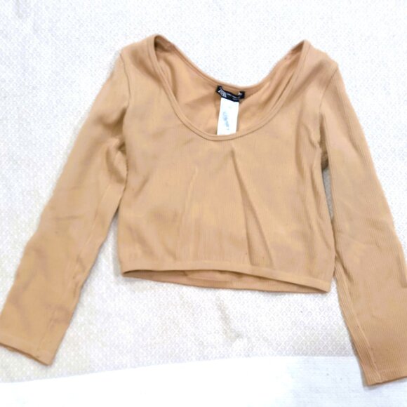 Cropped Top - Picture 3 of 3